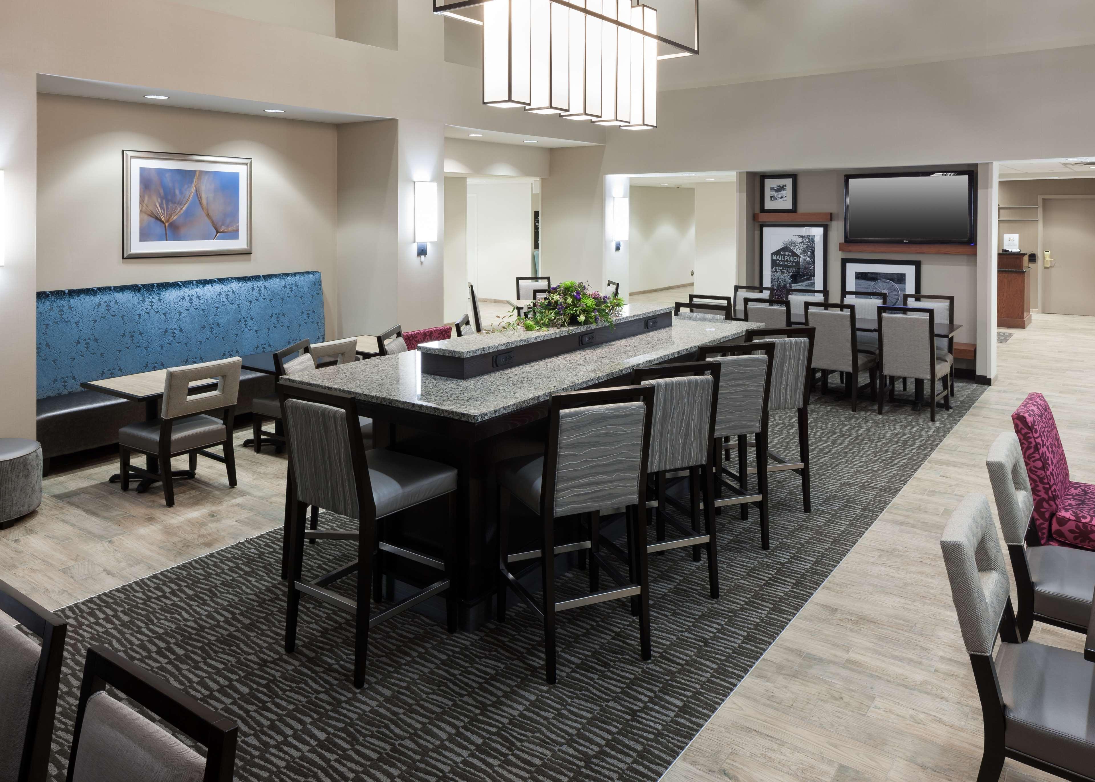 Hampton Inn & Suites Davenport Ngoại thất bức ảnh