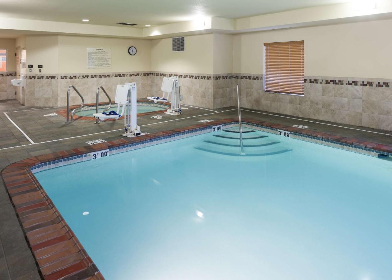 Hampton Inn & Suites Davenport Ngoại thất bức ảnh